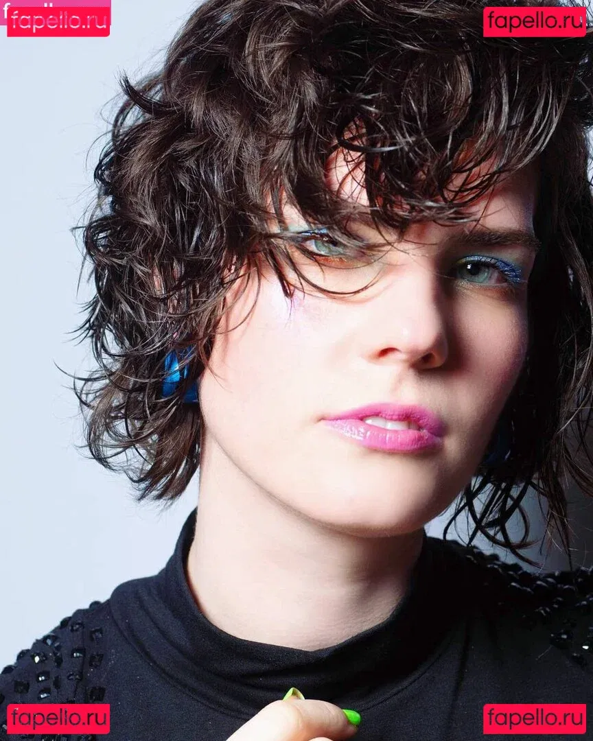 鱼子酱Fish Onlyfans Photo Gallery 