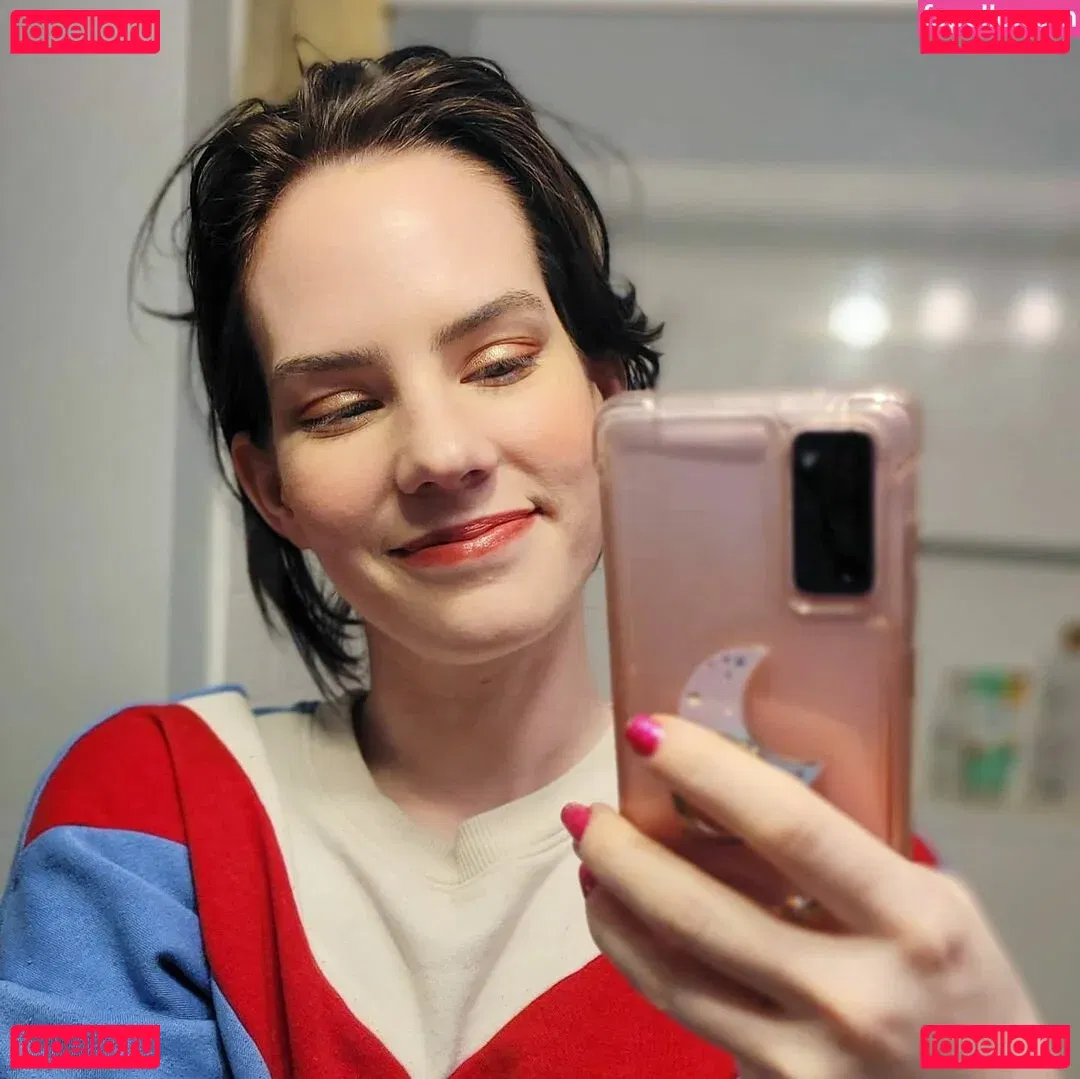 鱼子酱Fish Onlyfans Photo Gallery 