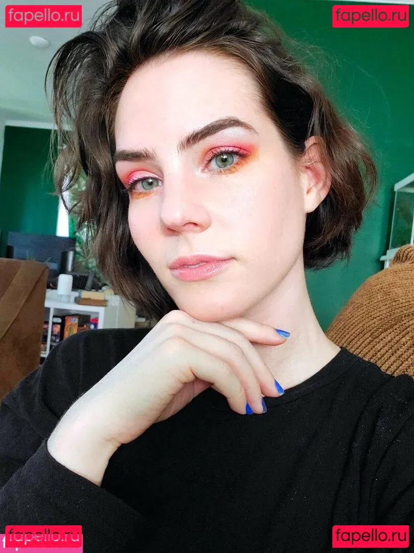 鱼子酱Fish Onlyfans Photo Gallery 