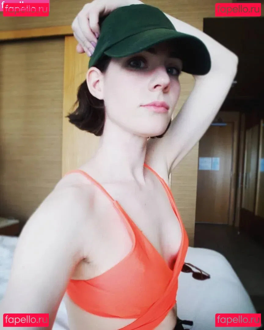 鱼子酱Fish Onlyfans Photo Gallery 