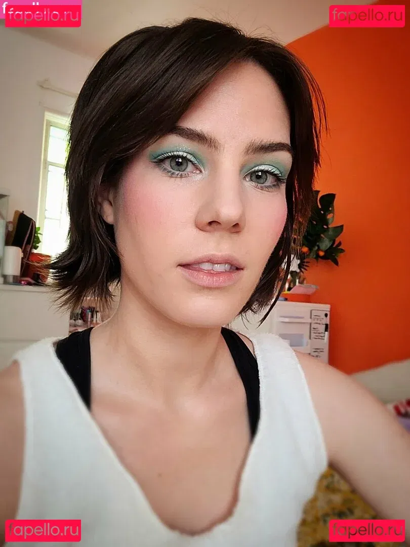 鱼子酱Fish Onlyfans Photo Gallery 