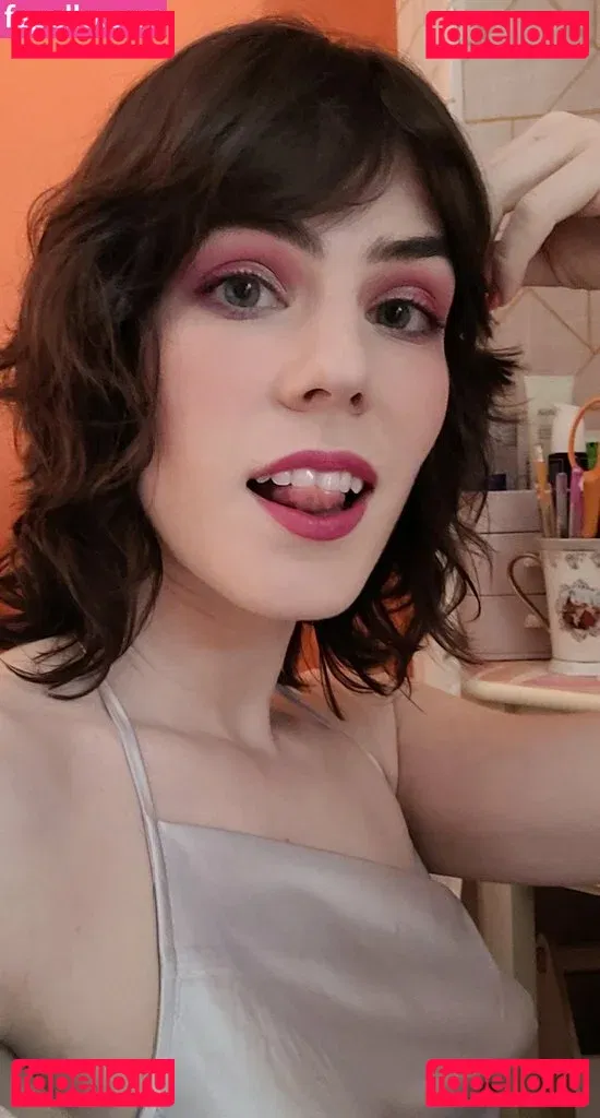 鱼子酱Fish Onlyfans Photo Gallery 