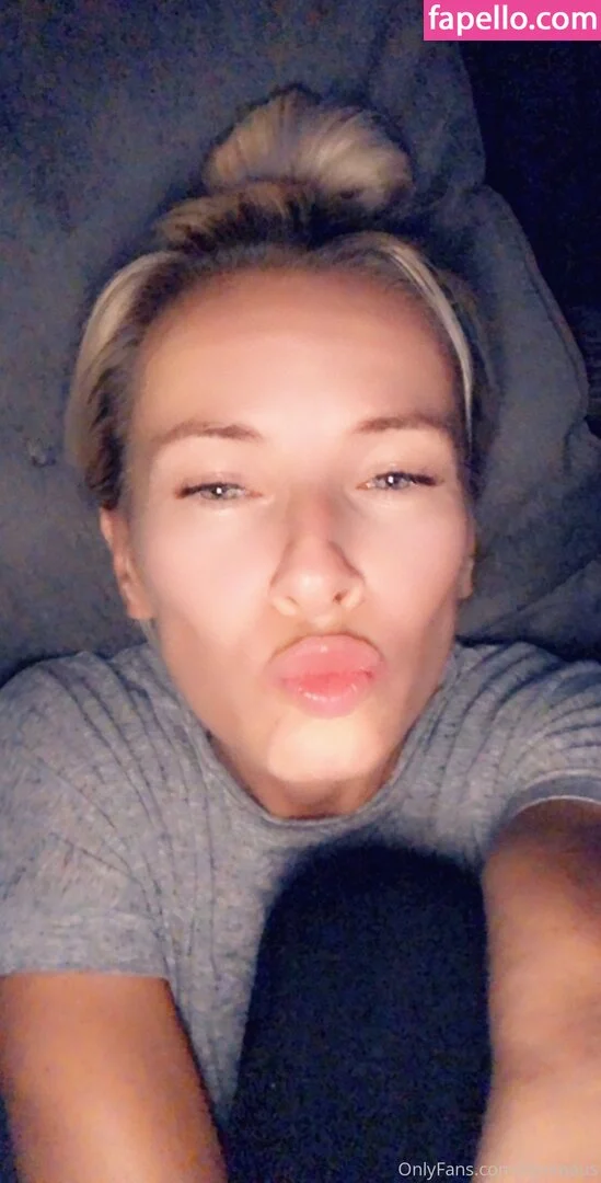 loveislove01 Onlyfans Photo Gallery 