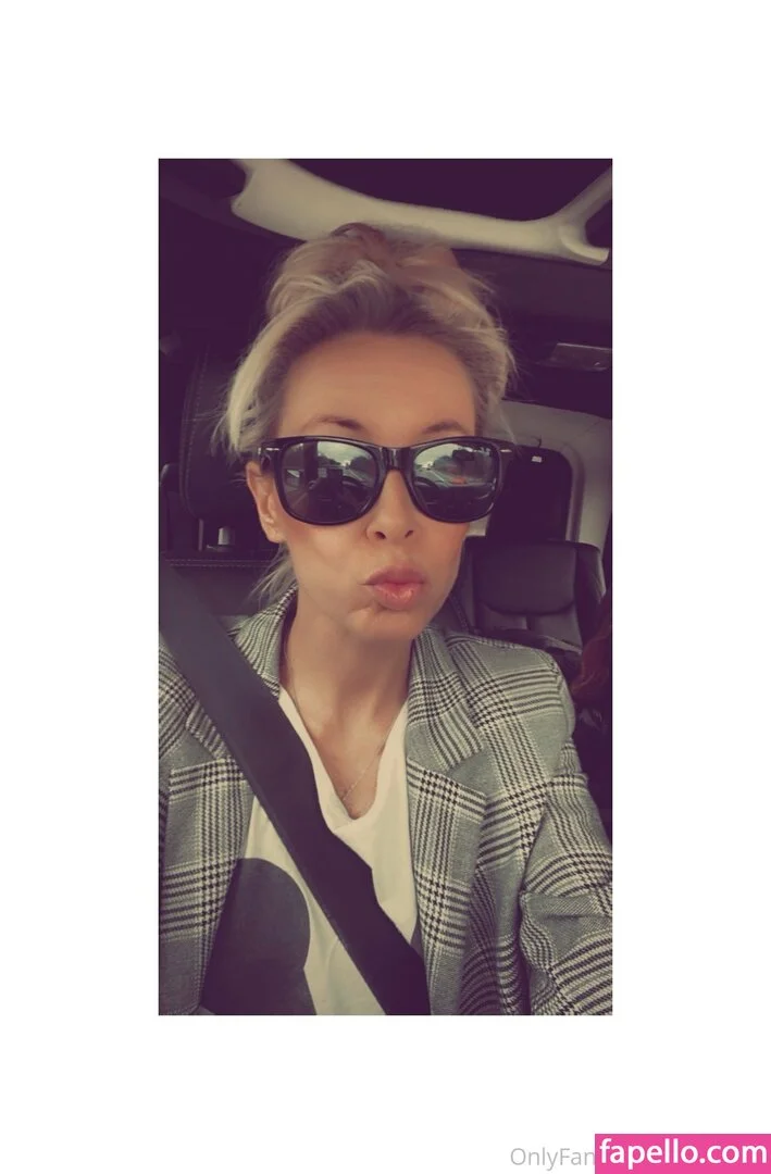 loveislove01 Onlyfans Photo Gallery 