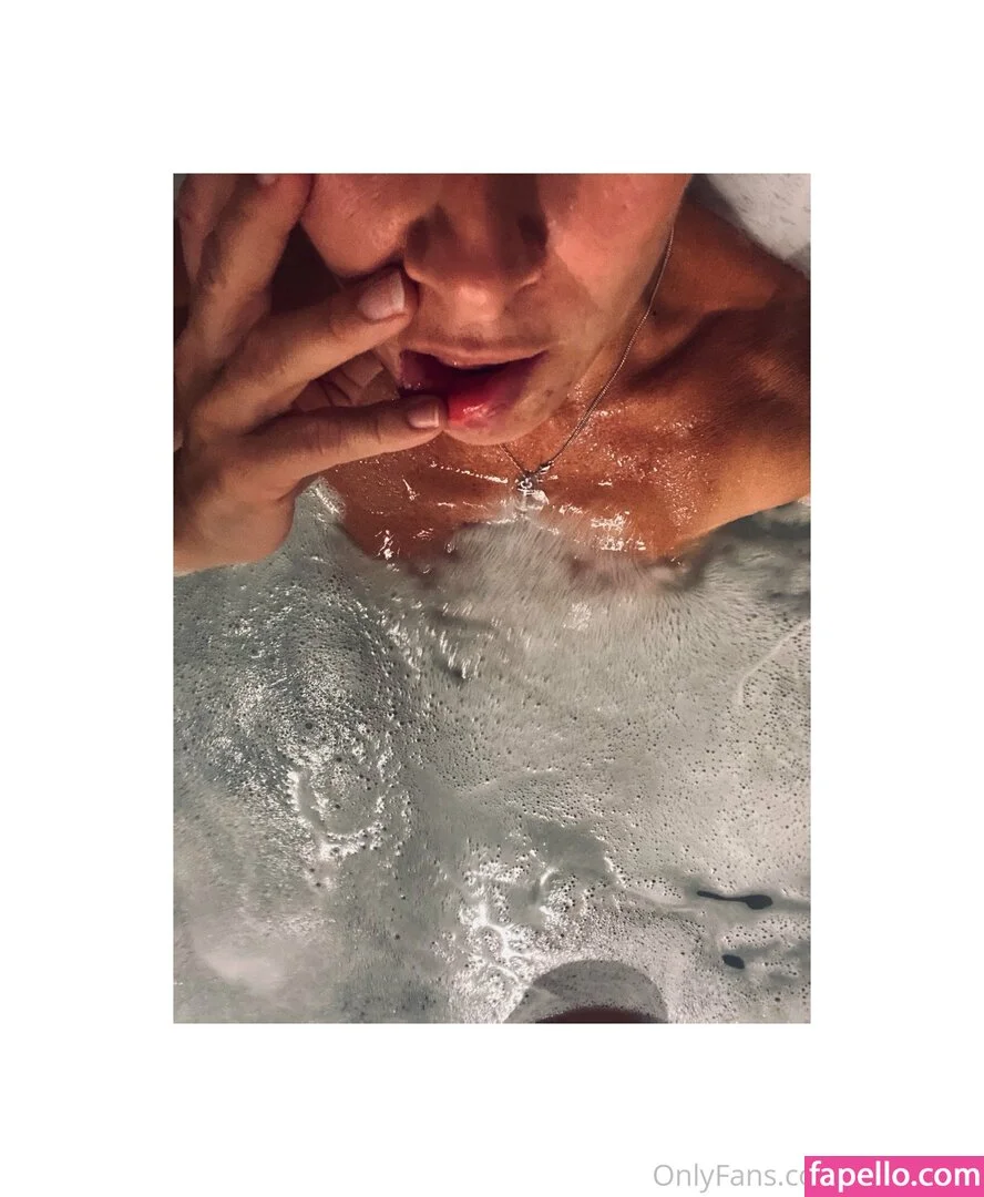 loveislove01 Onlyfans Photo Gallery 