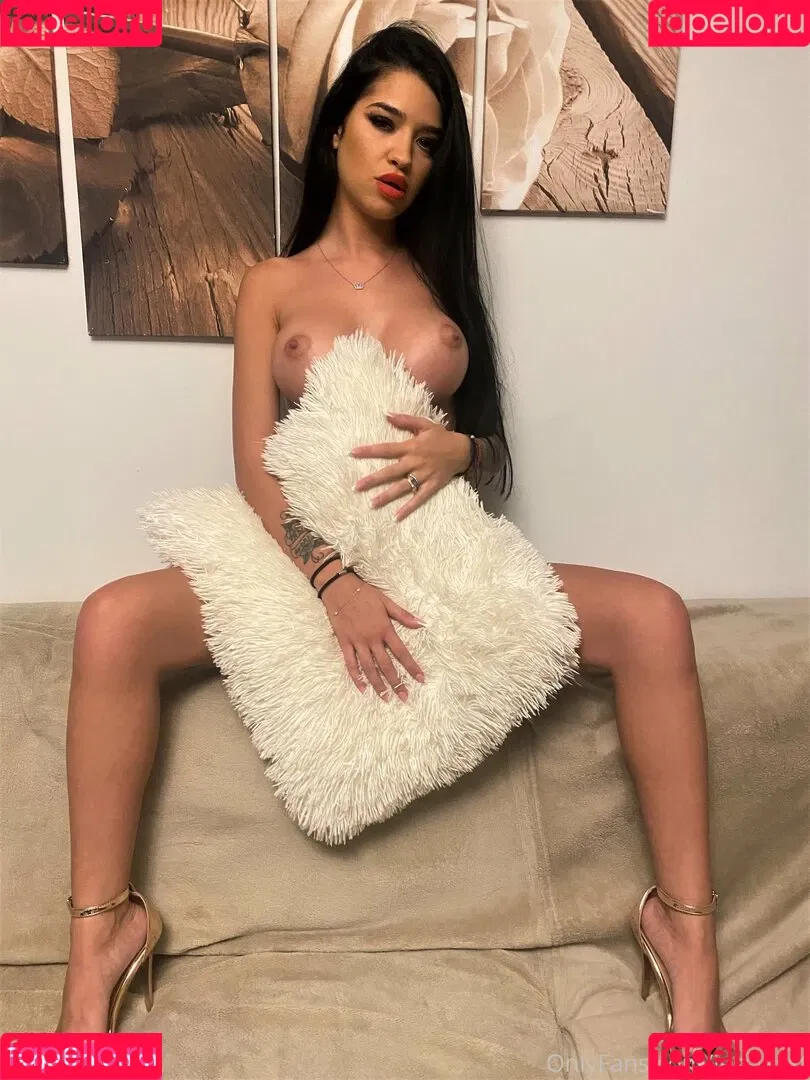 almablack Onlyfans Photo Gallery 
