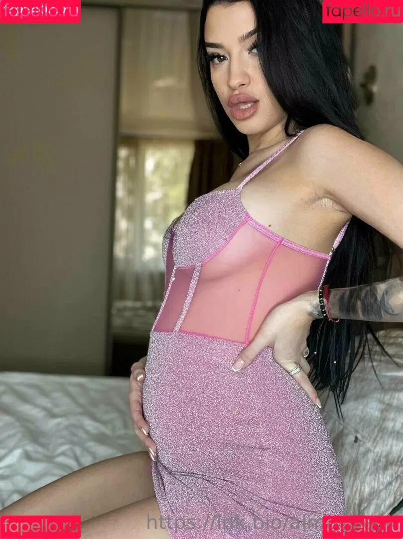 almablack Onlyfans Photo Gallery 