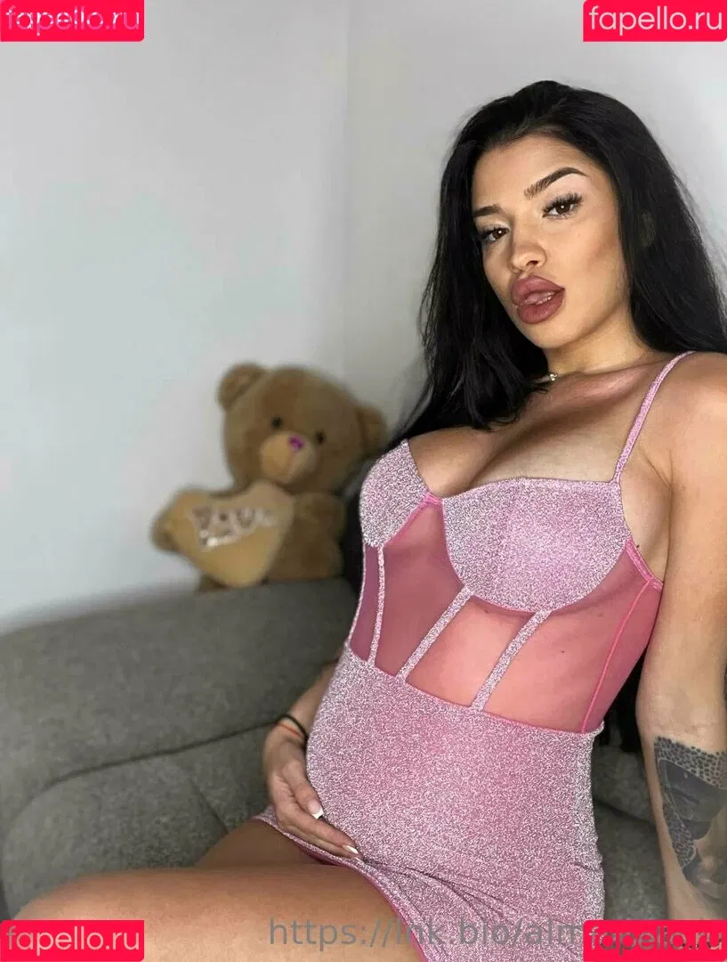 almablack Onlyfans Photo Gallery 