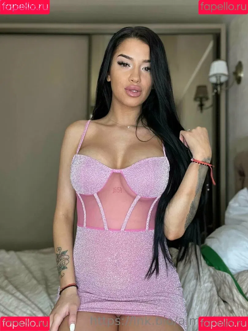 almablack Onlyfans Photo Gallery 