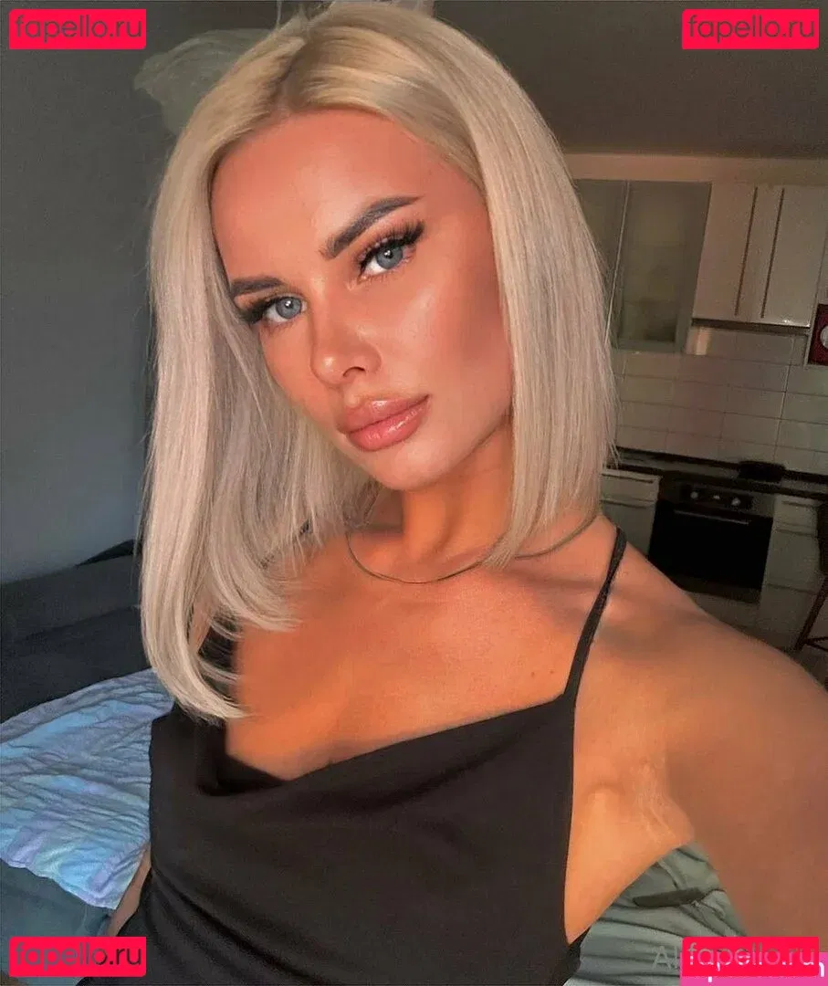 almablack Onlyfans Photo Gallery 