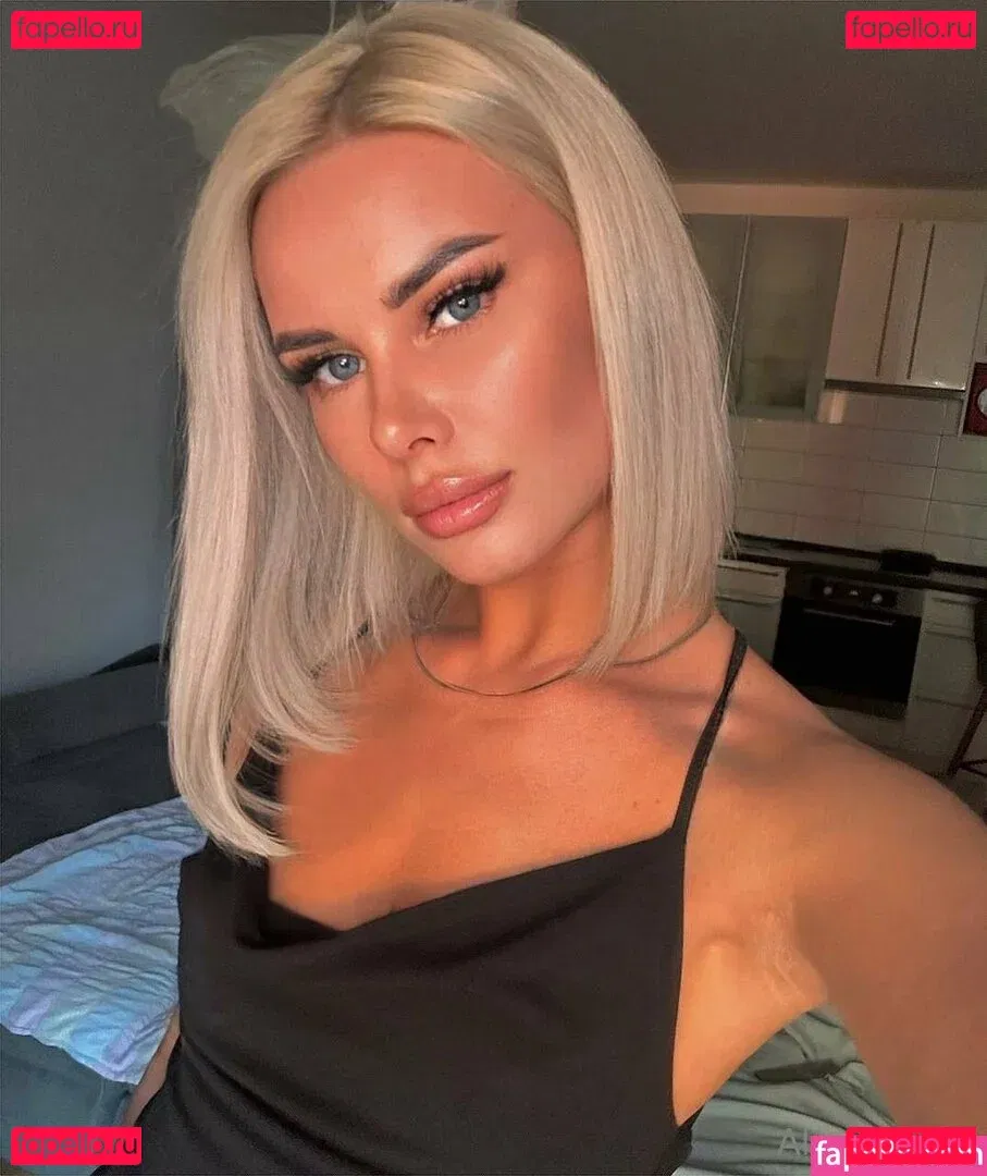 almablack Onlyfans Photo Gallery 