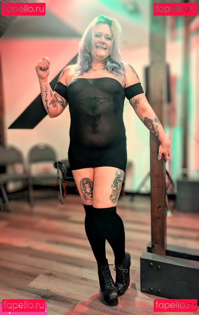 selfishlyfit / selfishslutxxx Onlyfans Photo Gallery 