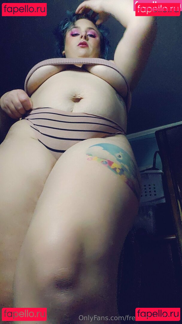 freemoonvixxen / vanessavixxenn Onlyfans Photo Gallery 