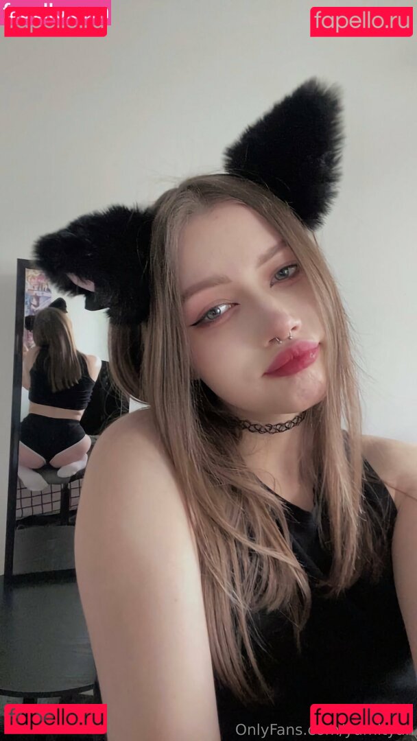 tiny.el / tinybone.s Onlyfans Photo Gallery 