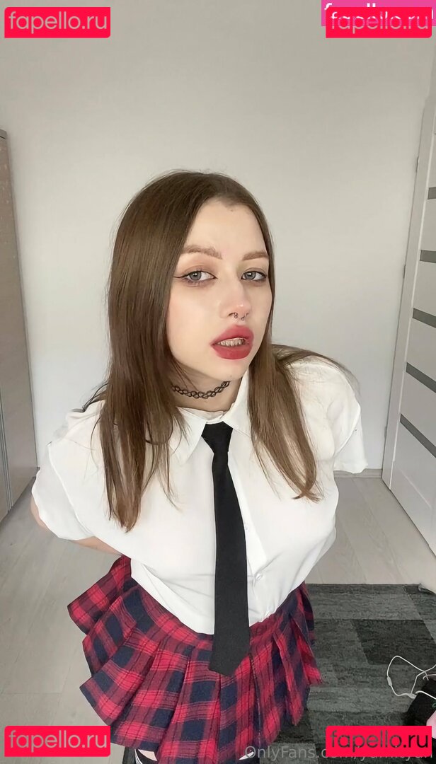 tiny.el / tinybone.s Onlyfans Photo Gallery 