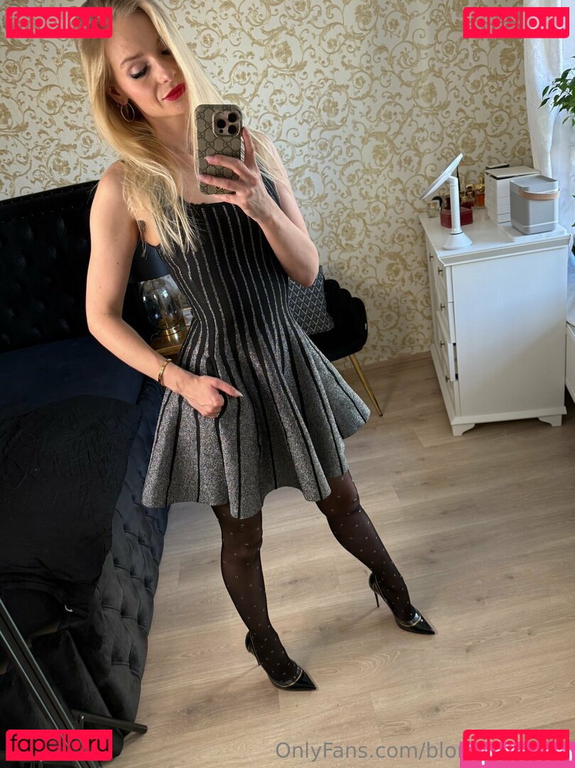 blonde_admin Onlyfans Photo Gallery 