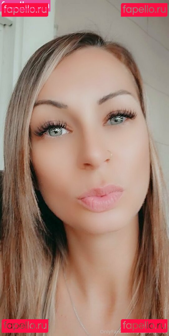 lydia.free / lydialuxyfree Onlyfans Photo Gallery 