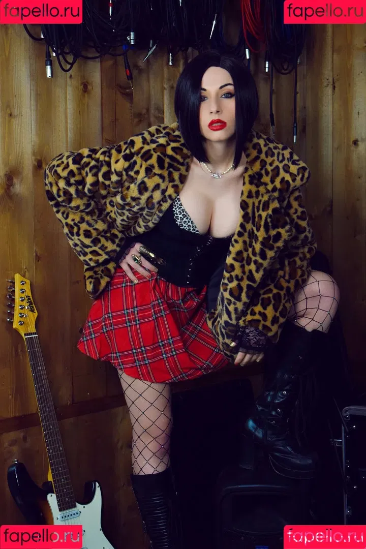 Giada Robin Onlyfans Photo Gallery 