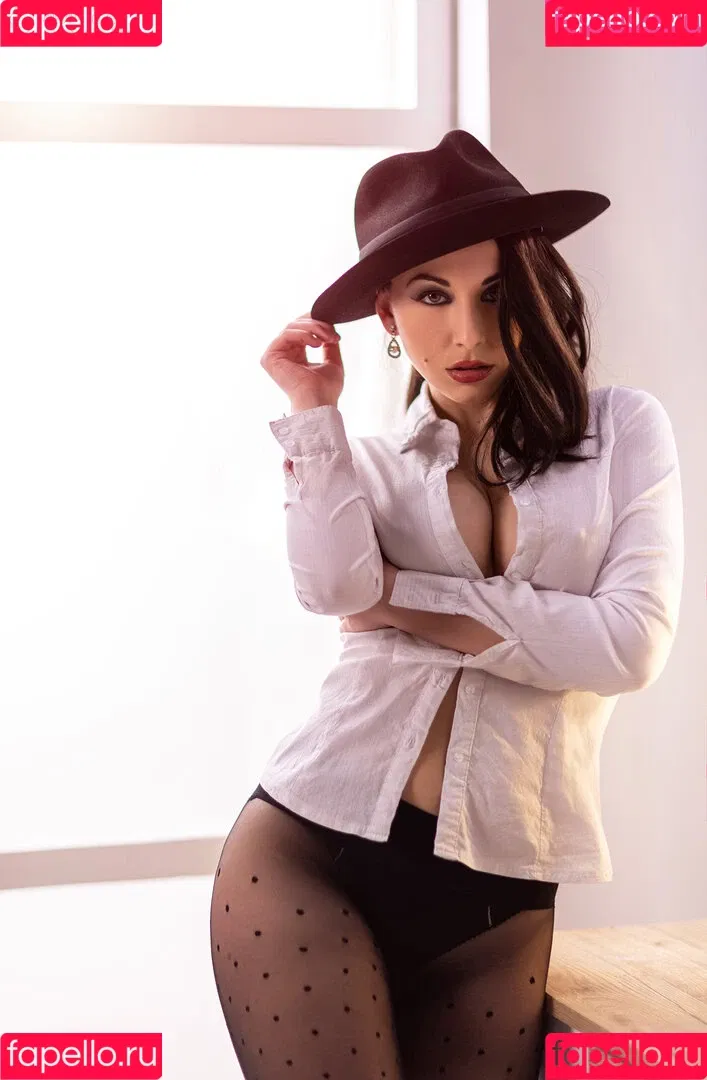 Giada Robin Onlyfans Photo Gallery 