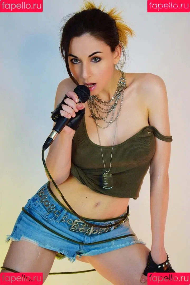 Giada Robin Onlyfans Photo Gallery 