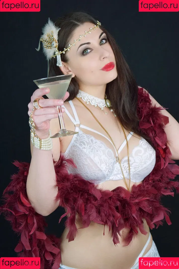 Giada Robin Onlyfans Photo Gallery 