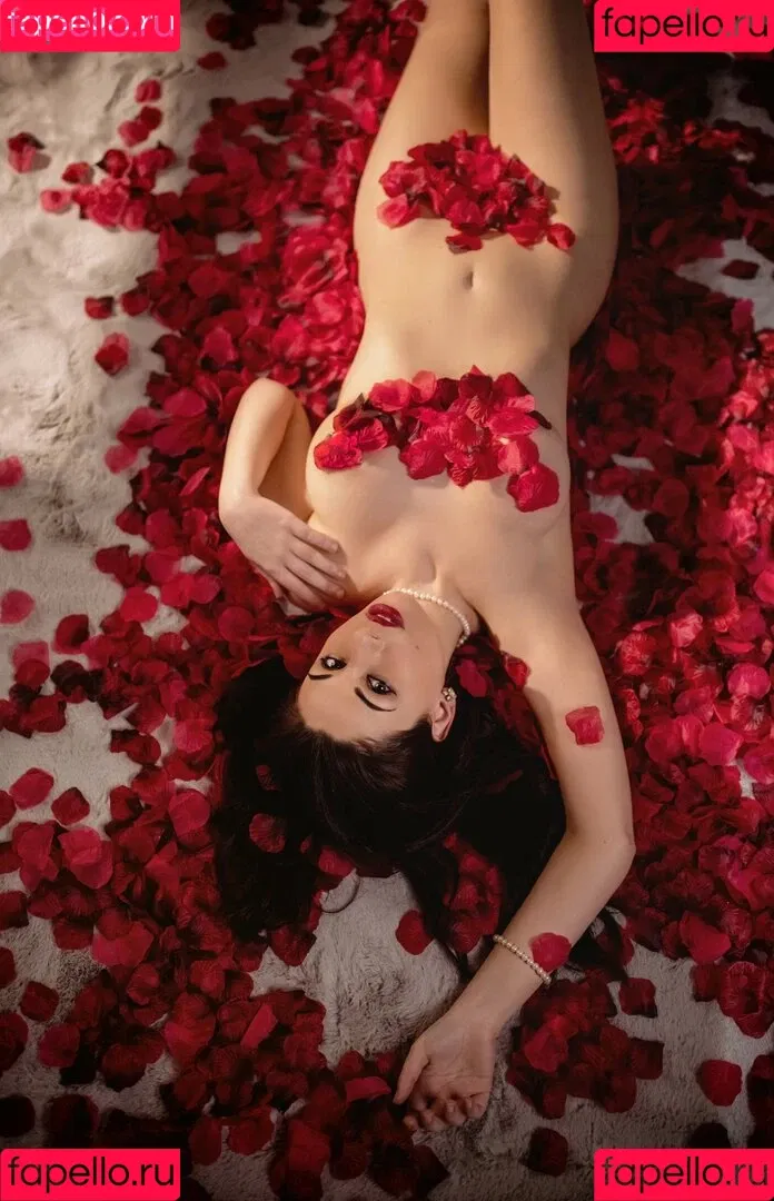Giada Robin Onlyfans Photo Gallery 