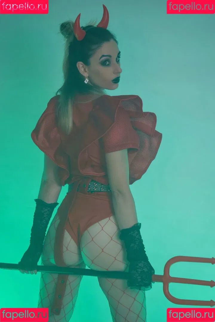 Giada Robin Onlyfans Photo Gallery 