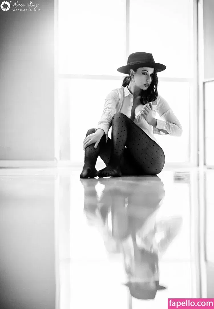 Giada Robin Onlyfans Photo Gallery 