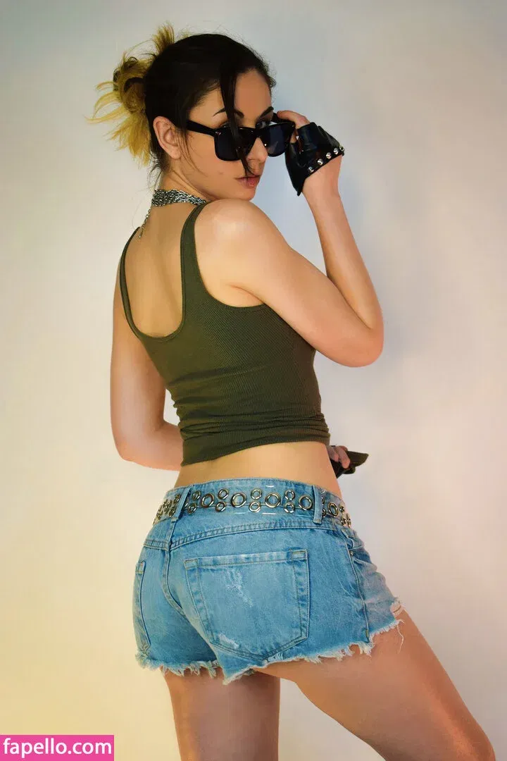 Giada Robin Onlyfans Photo Gallery 