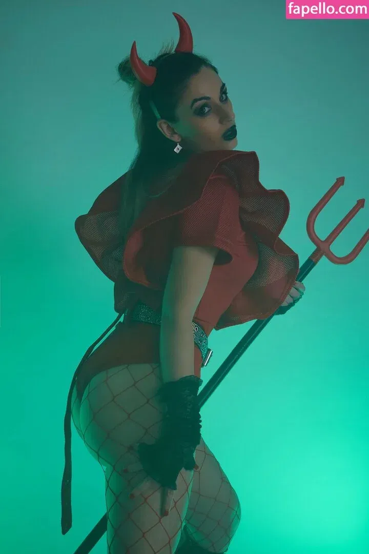 Giada Robin Onlyfans Photo Gallery 