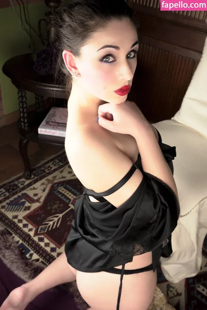 Giada Robin Onlyfans Photo Gallery 