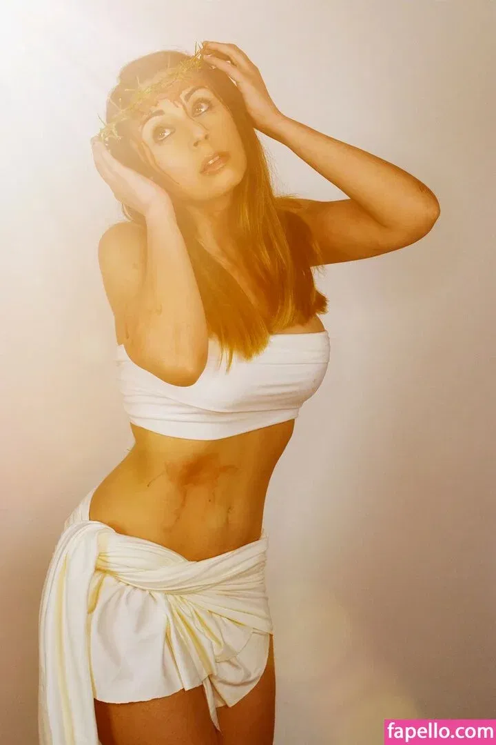 Giada Robin Onlyfans Photo Gallery 