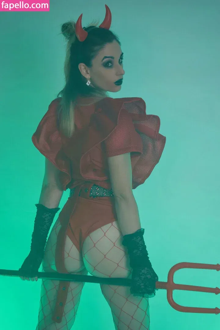 Giada Robin Onlyfans Photo Gallery 