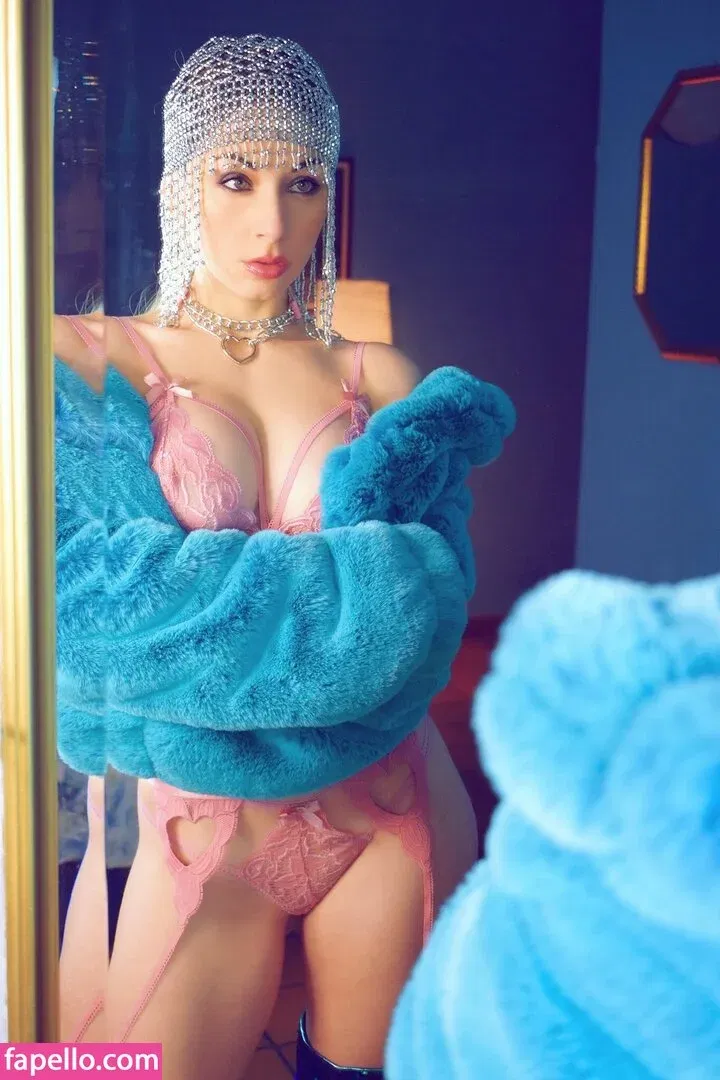 Giada Robin Onlyfans Photo Gallery 