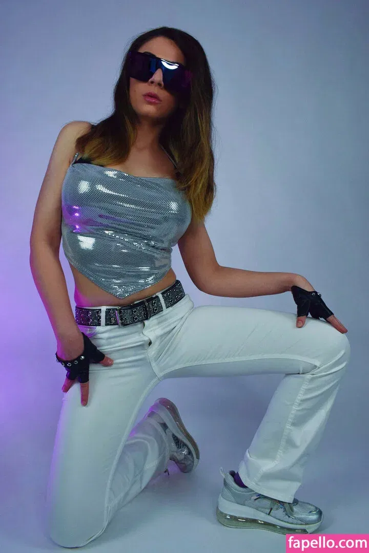 Giada Robin Onlyfans Photo Gallery 