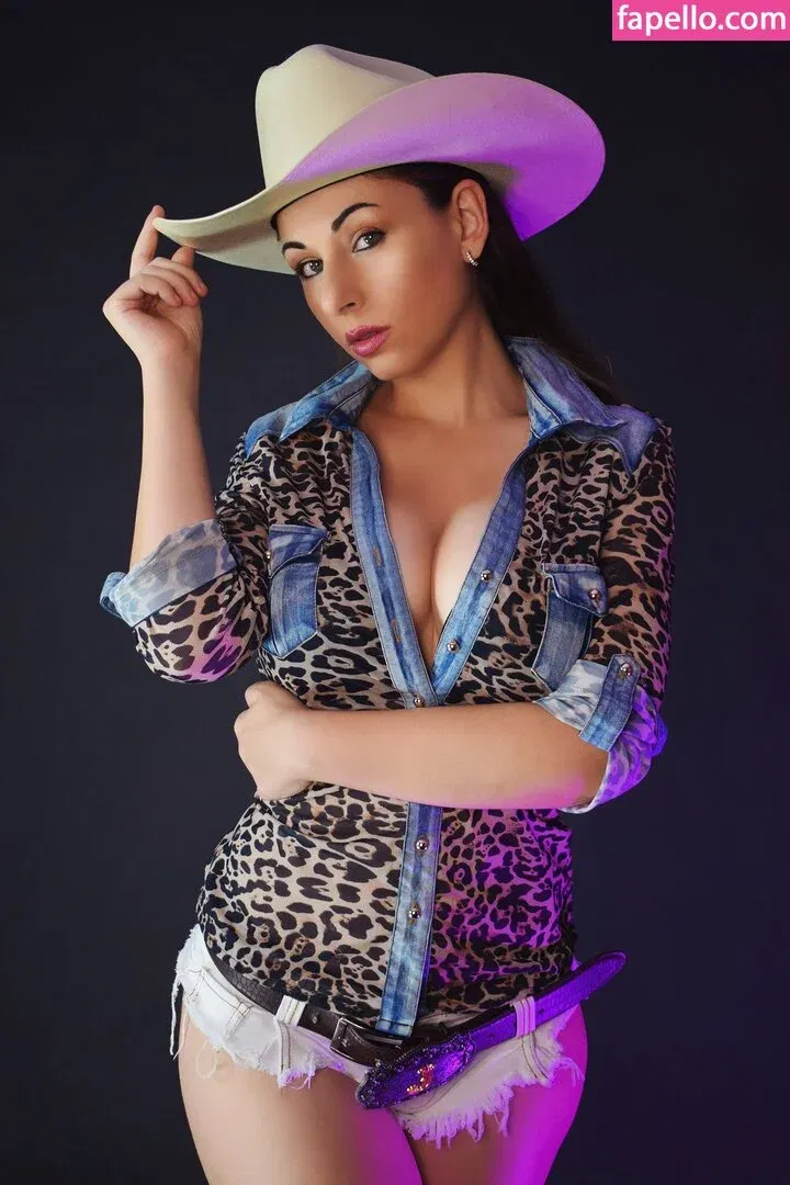 Giada Robin Onlyfans Photo Gallery 