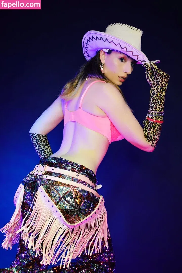 Giada Robin Onlyfans Photo Gallery 