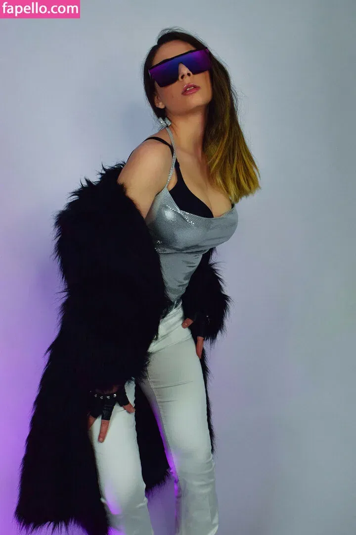 Giada Robin Onlyfans Photo Gallery 