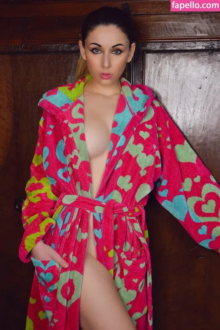 Giada Robin Onlyfans Photo Gallery 