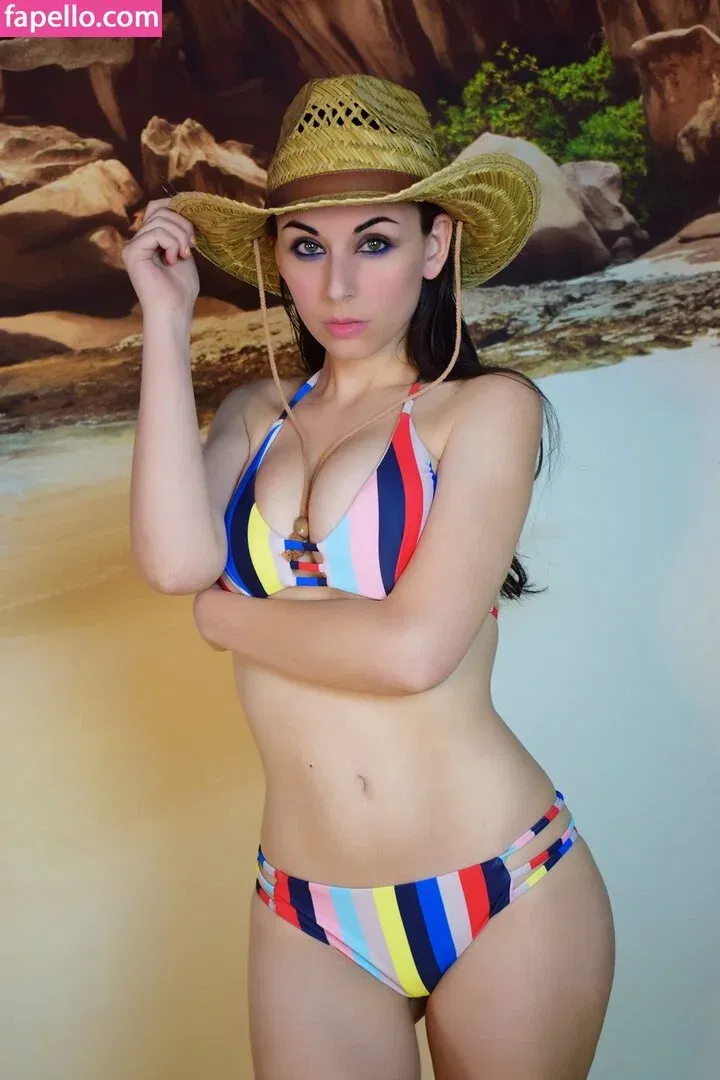 Giada Robin Onlyfans Photo Gallery 