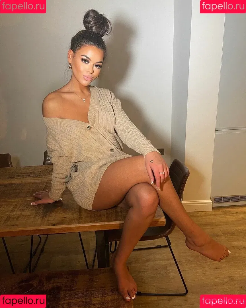 Brooke Taylor Lewis Onlyfans Photo Gallery 