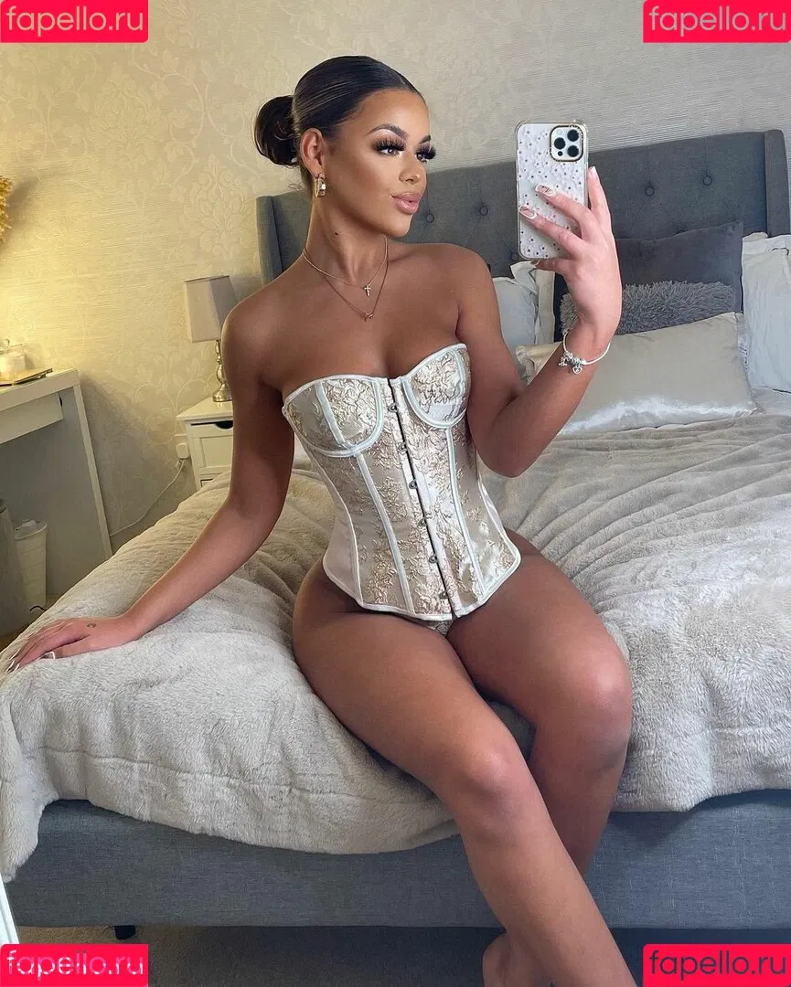 Brooke Taylor Lewis Onlyfans Photo Gallery 