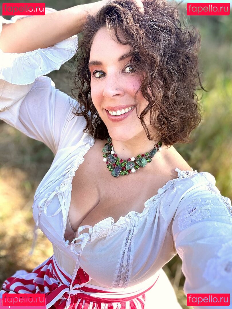 renfairepinup Onlyfans Photo Gallery 