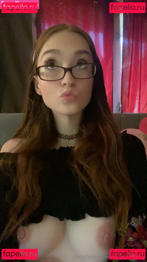 Sophiespring Nude Onlyfans Photo 8