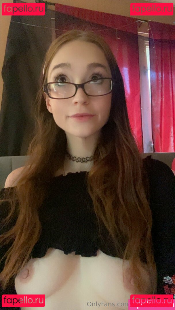 Sophiespring Nude Onlyfans Photo 4
