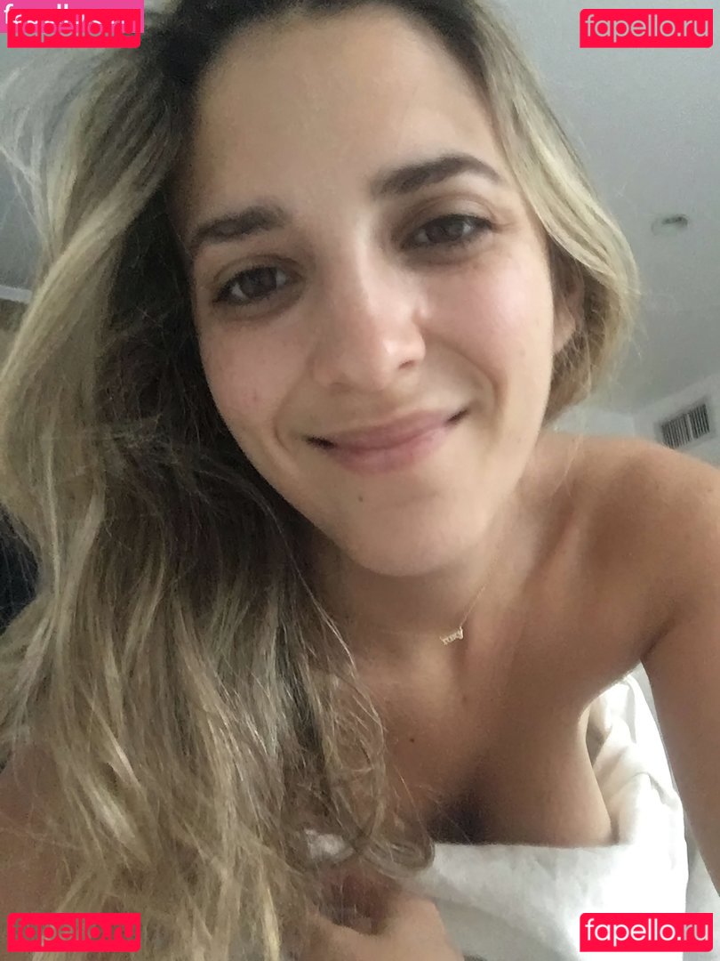 Roxy Paper Scissors / roxystriar Onlyfans Photo Gallery 