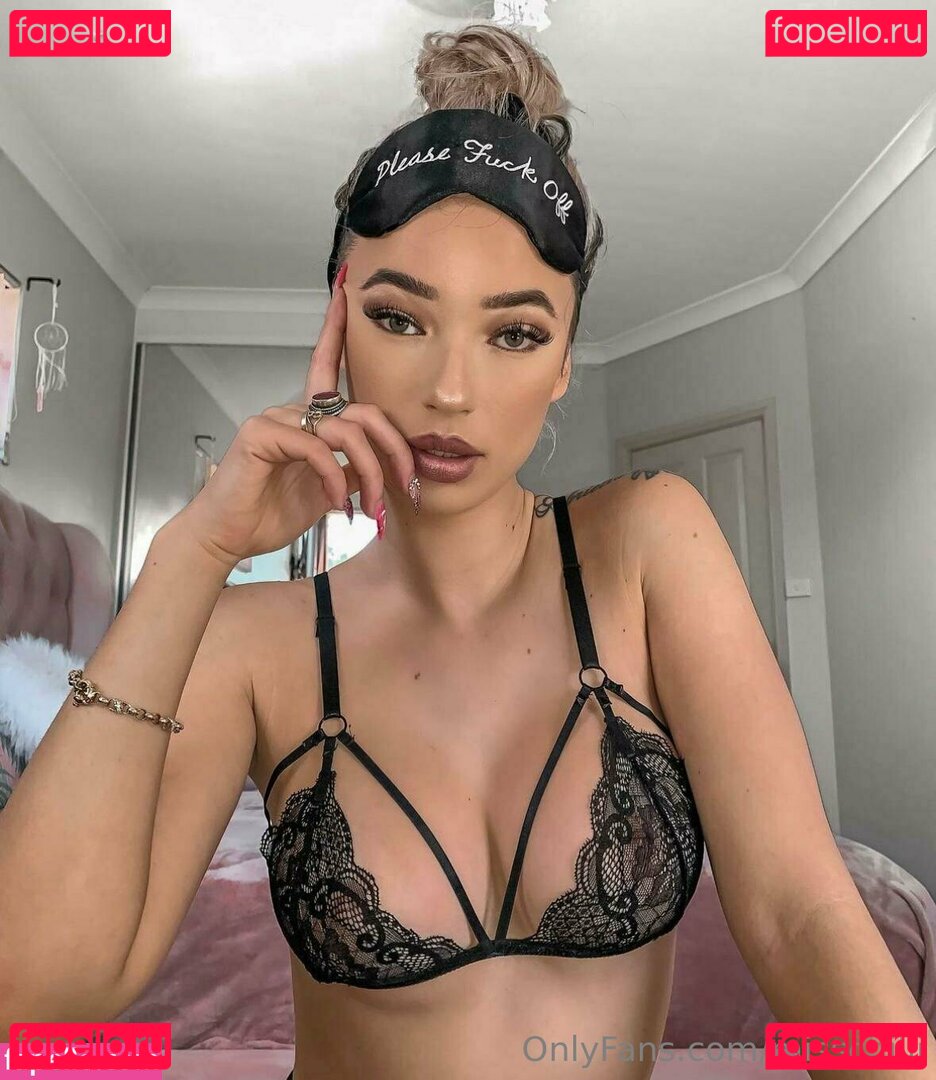 misschilli Onlyfans Photo Gallery 