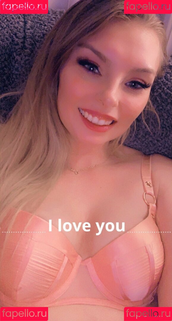 carlyraeofficial Onlyfans Photo Gallery 