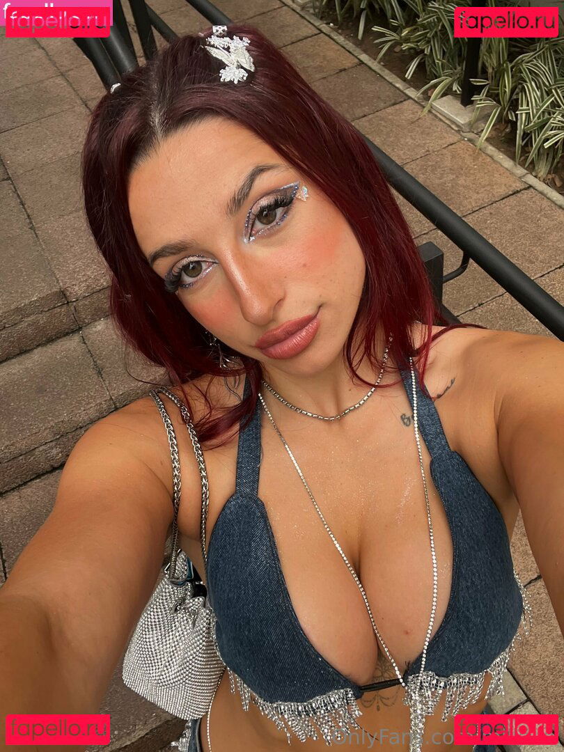 miiki.xx / mikiistar_xo Onlyfans Photo Gallery 