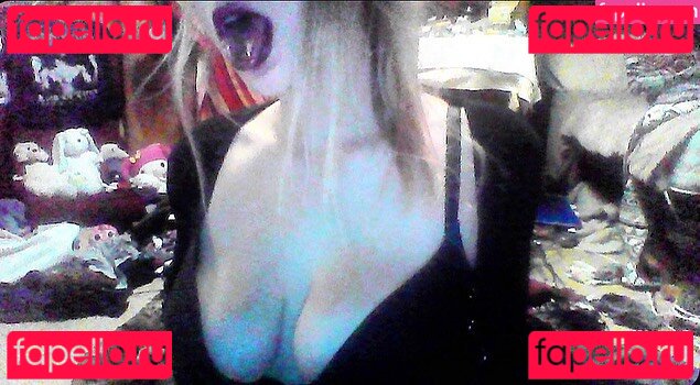 Twintailtsundere / tsunderetwintails Onlyfans Photo Gallery 